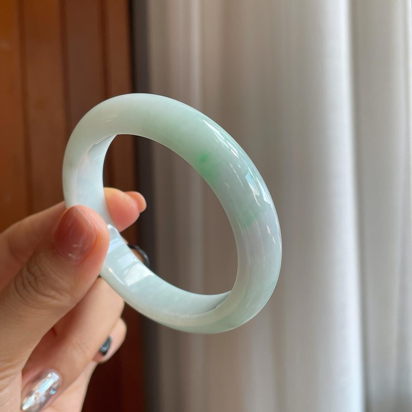 糯冰淡底色翡翠平安镯（52.5mm）（yc279299）