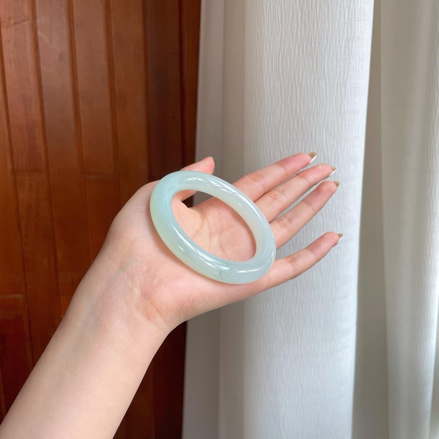 糯冰晴底翡翠圆条手镯（53.8mm)（yc374249）