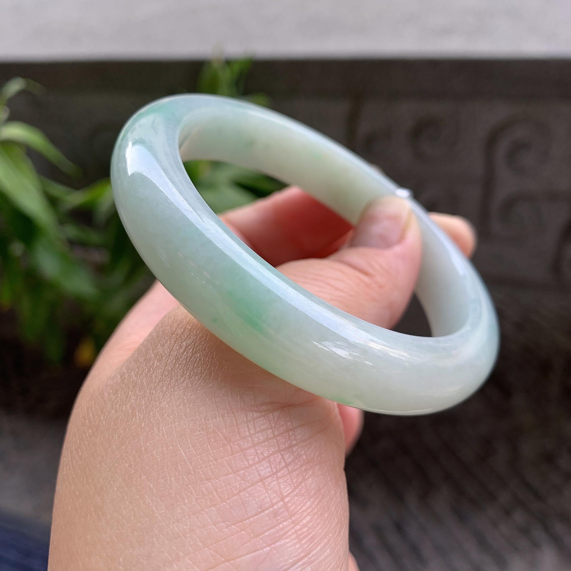 大圈口 糯种飘绿花洒金正圈平安镯58.4圈口 天然缅甸A货翡翠（yc332519）