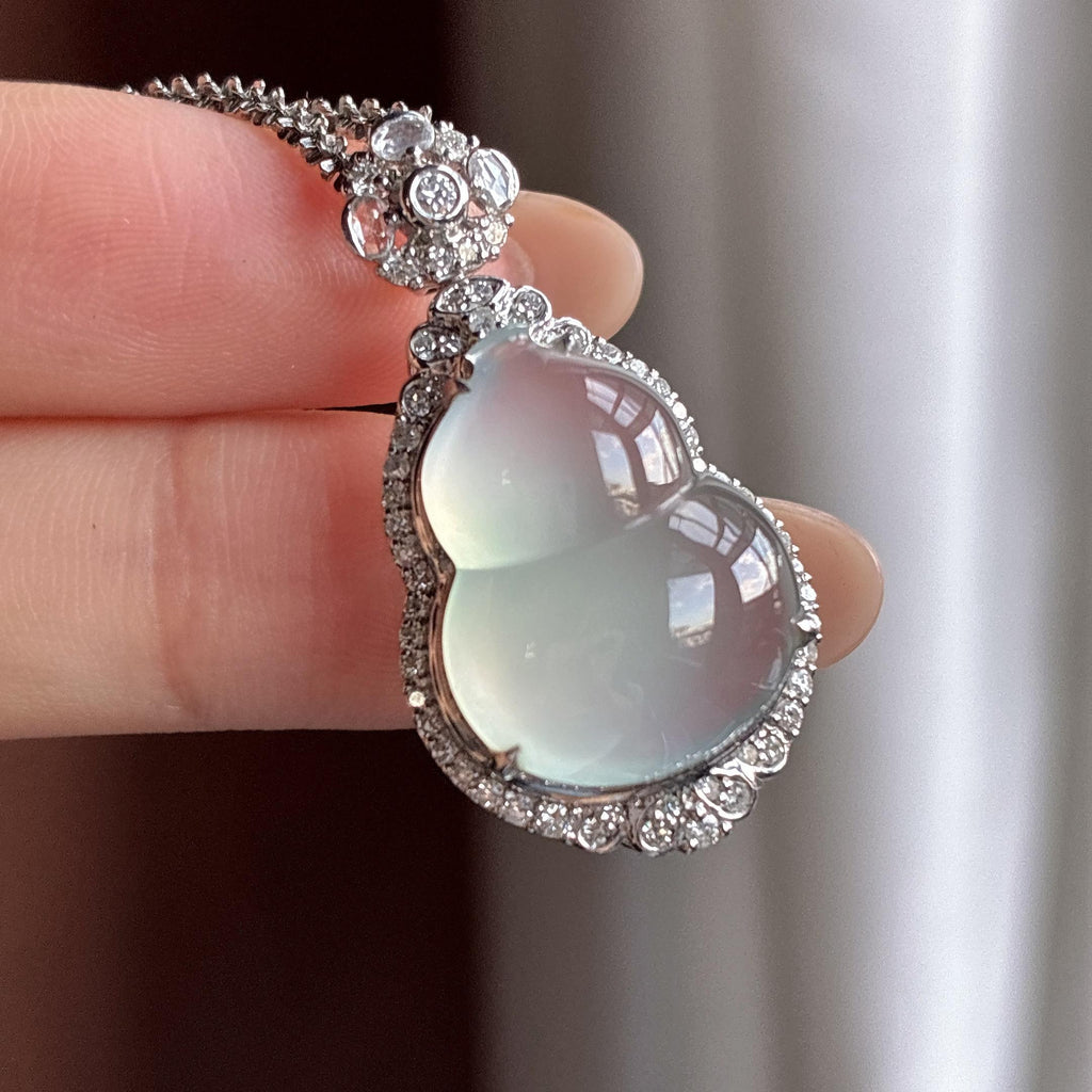 18K金镶冰种起光淡底色葫芦挂件（yc724847）