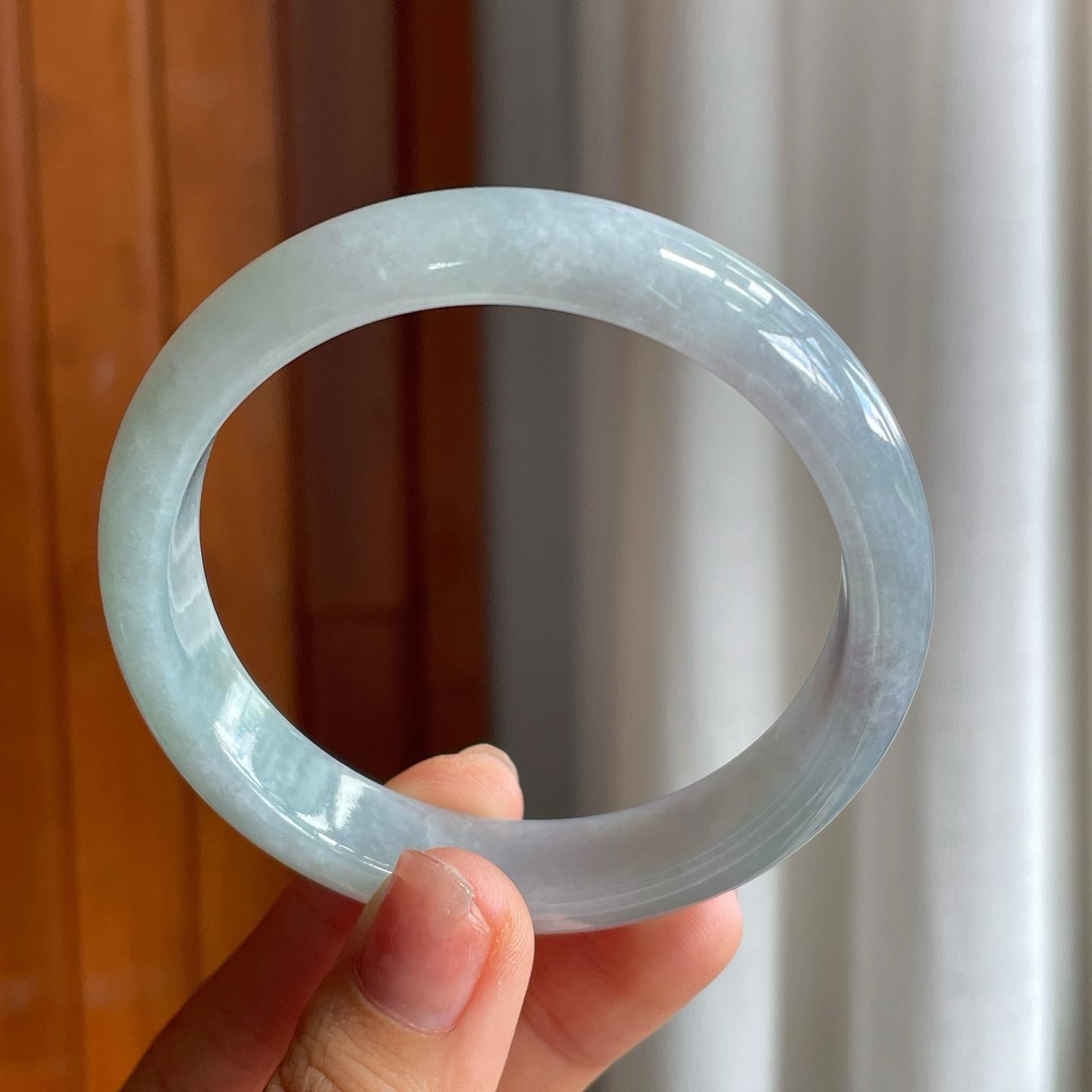 糯冰淡底色翡翠平安镯（59mm）（yc215245）
