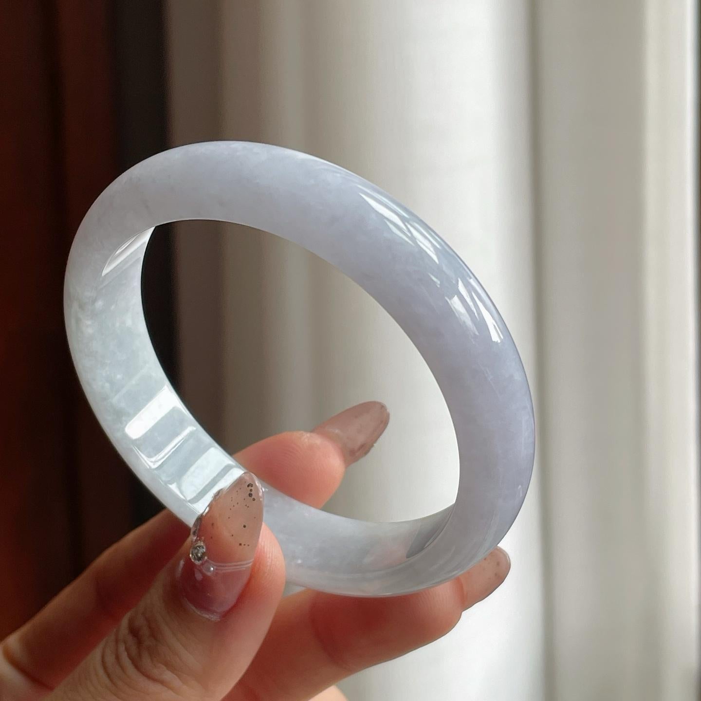 糯种淡春底翡翠平安镯（57.5mm）
