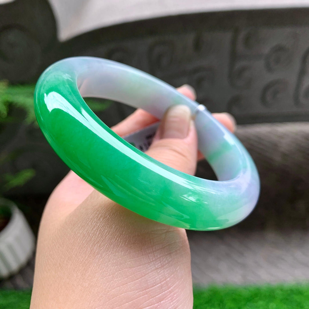 细糯种淡紫底飘阳绿宽版轮胎手镯（60.4mm）（yc254110）