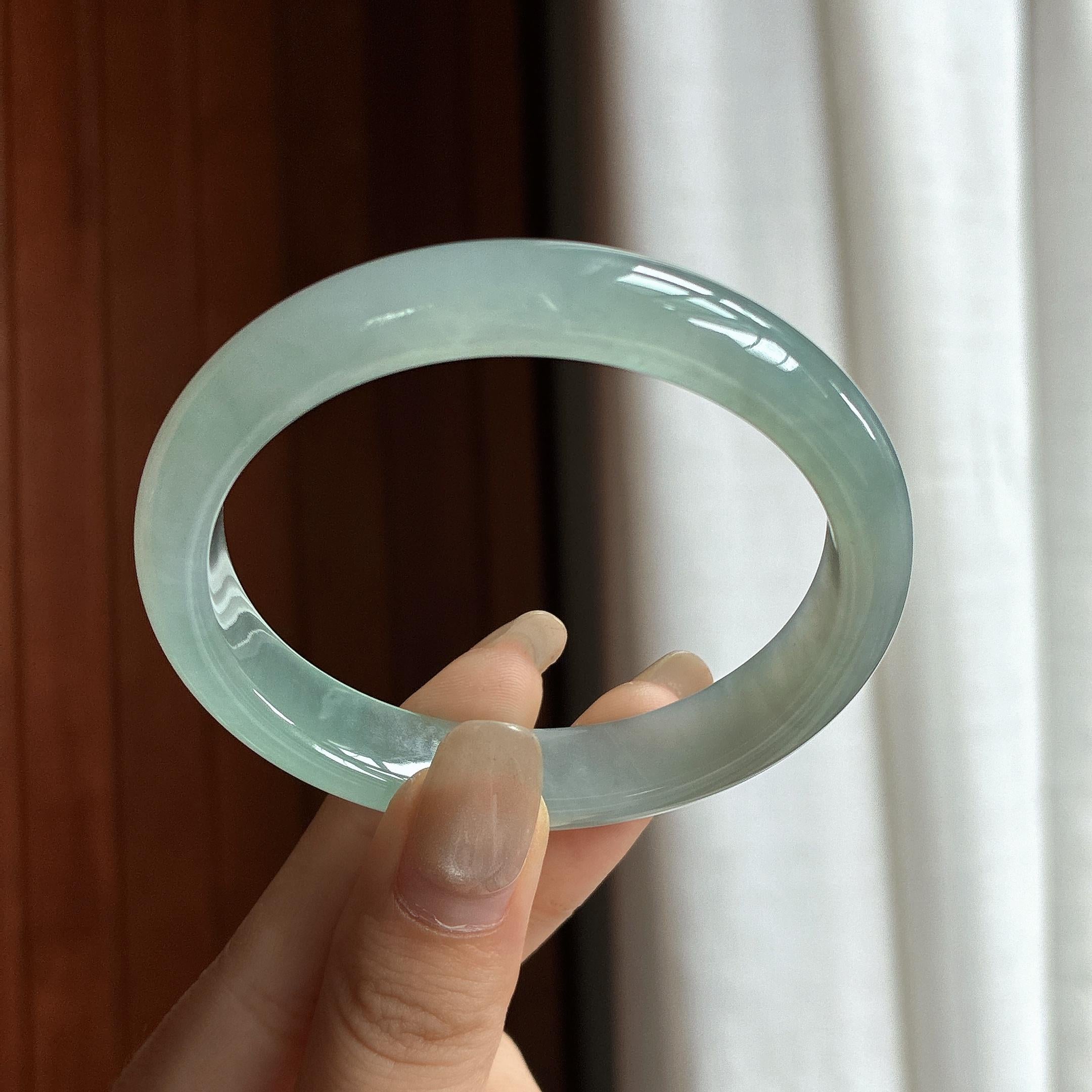 糯冰晴底贵妃镯 54圈 天然缅甸A货翡翠（yc465539）