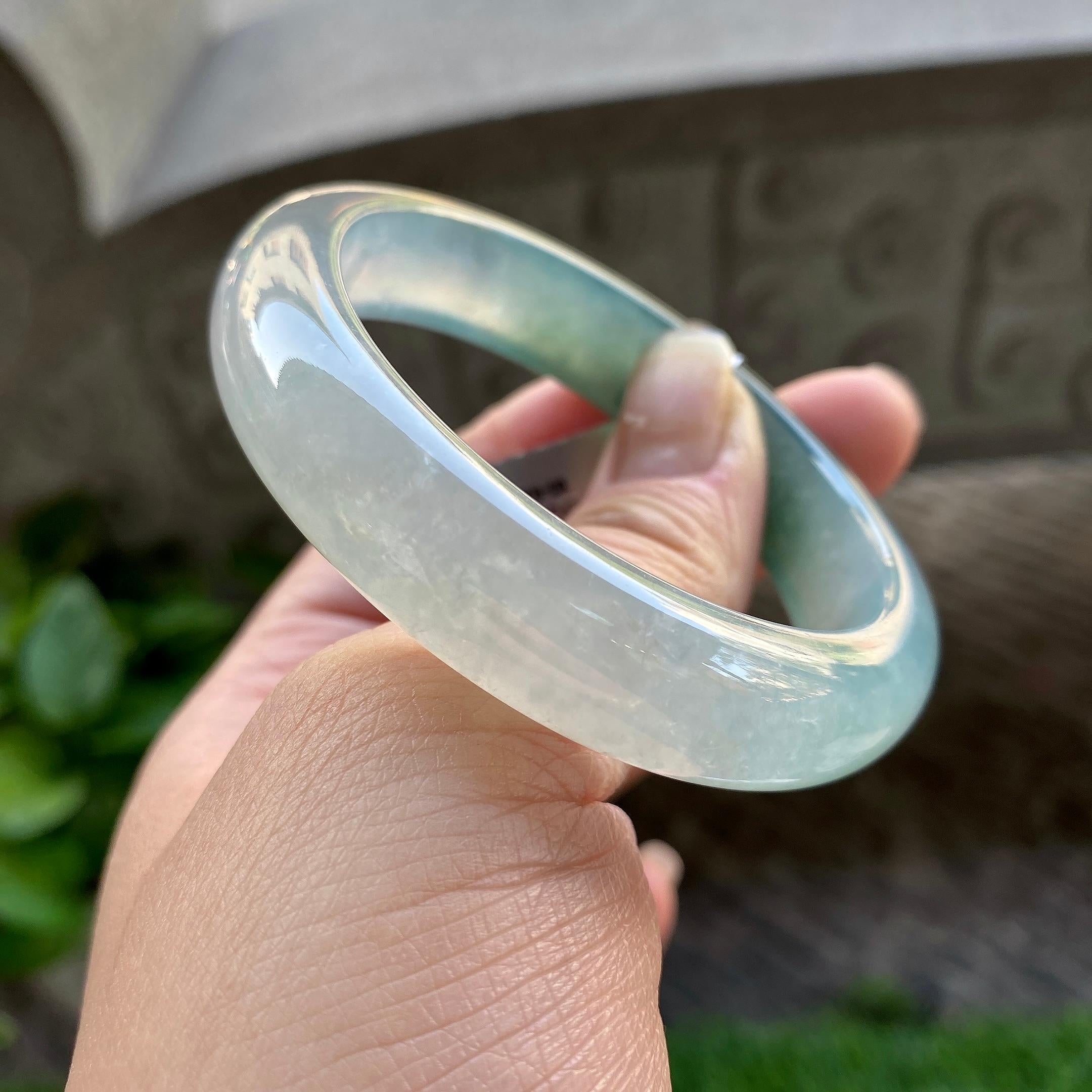 糯冰种半山水贵妃手镯（54.5mm)（yc304779）