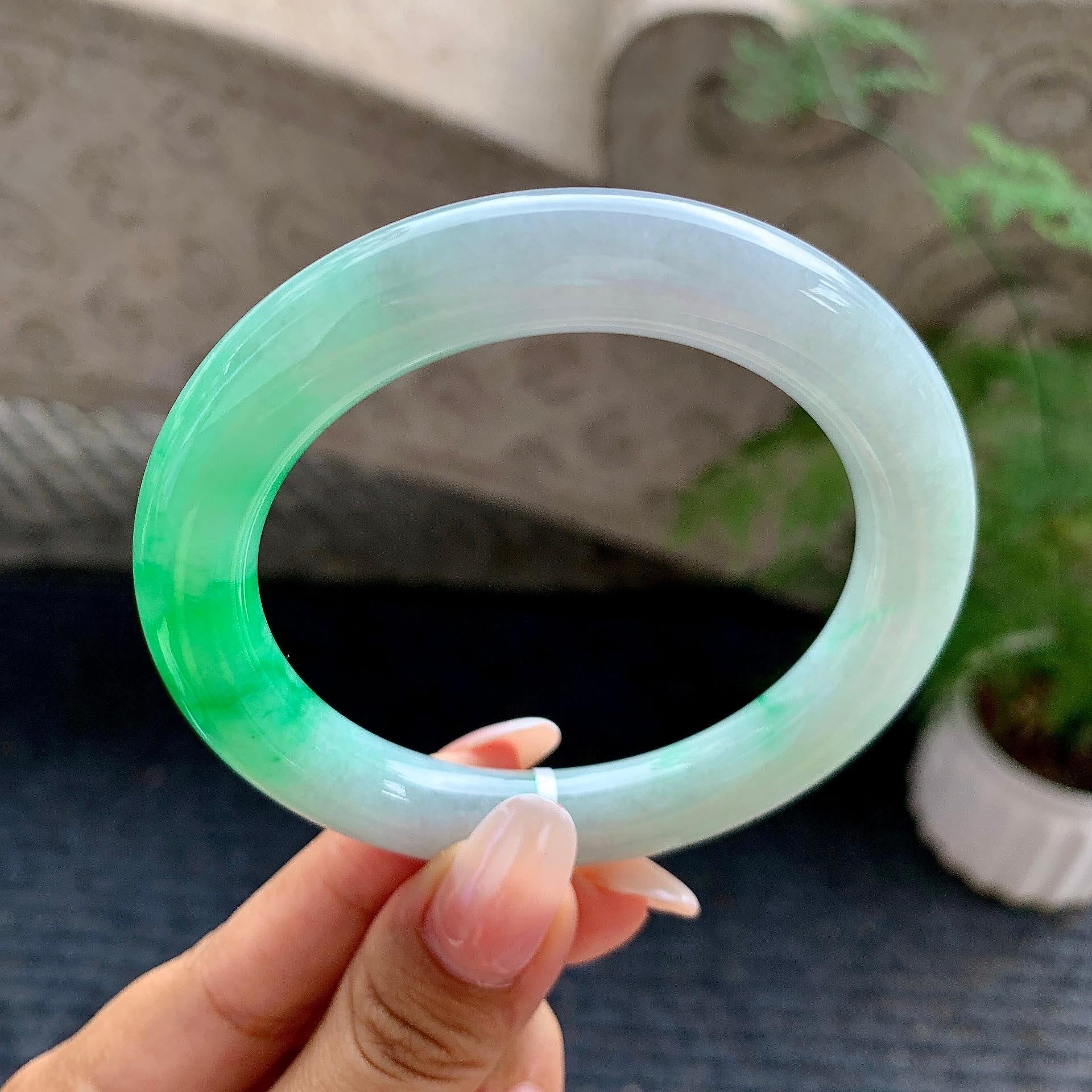 细糯种飘阳绿圆条手镯（57.8mm）（yc195922）