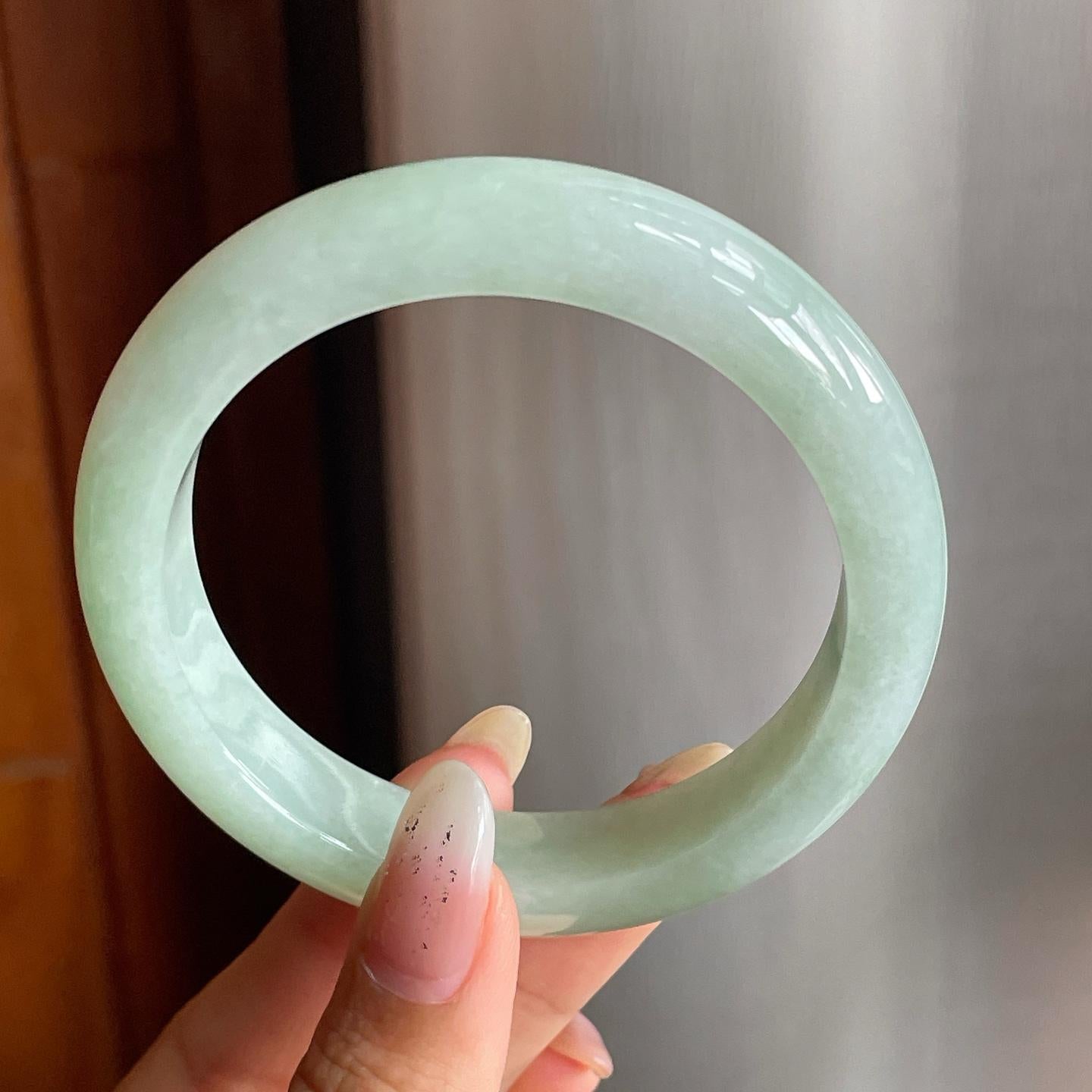 糯冰种晴底翡翠平安镯（56.5mm）（yc217409）