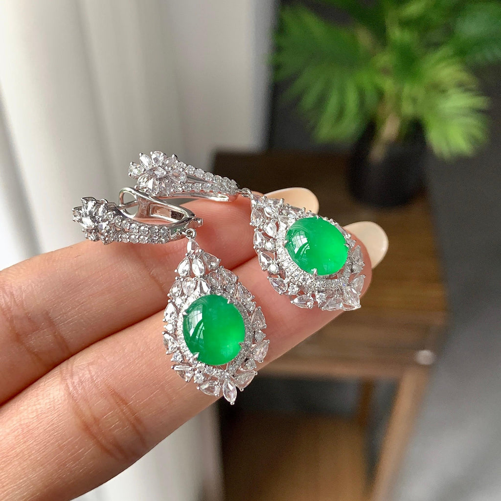 18K金钻镶冰种满绿蛋面耳坠（yc252293）