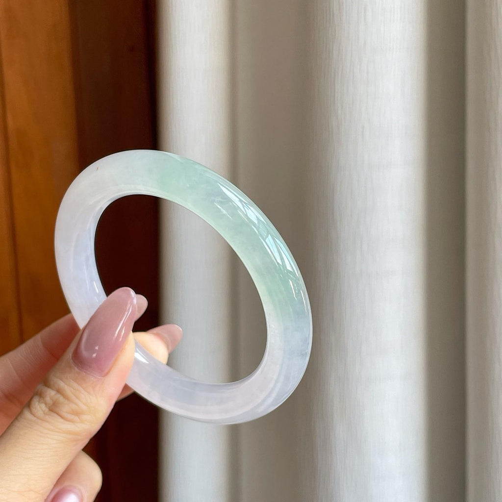冰种淡椿彩翡翠圆条手镯（52mm）（yc287980）