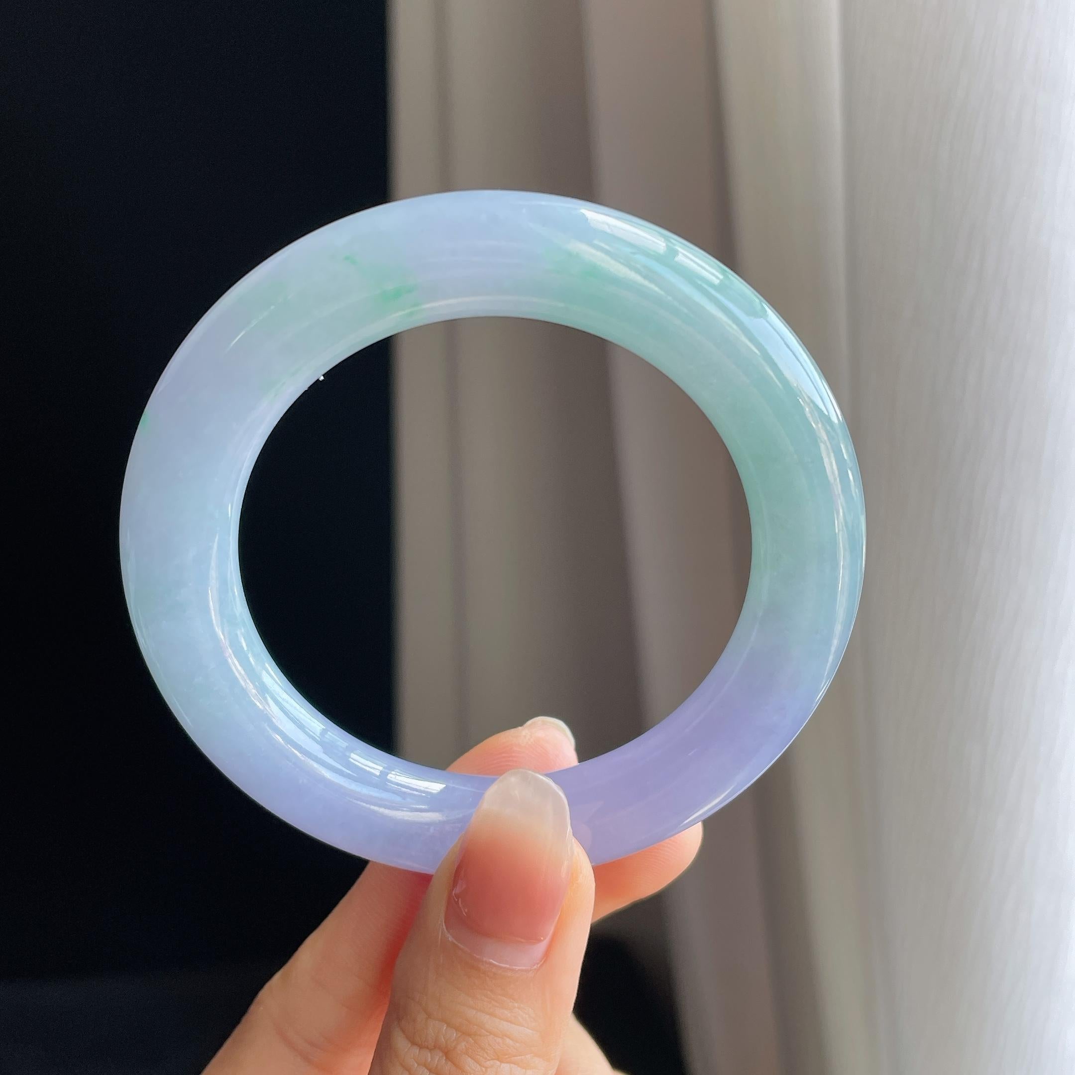 糯冰春带彩翡翠圆条手镯（54mm)（yc322784）
