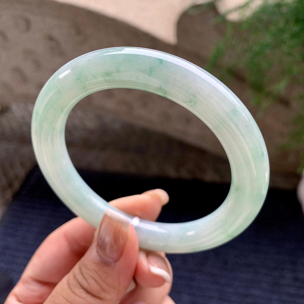 细糯种飘绿花圆条手镯 57.7圈口 天然缅甸A货翡翠（yc376073）