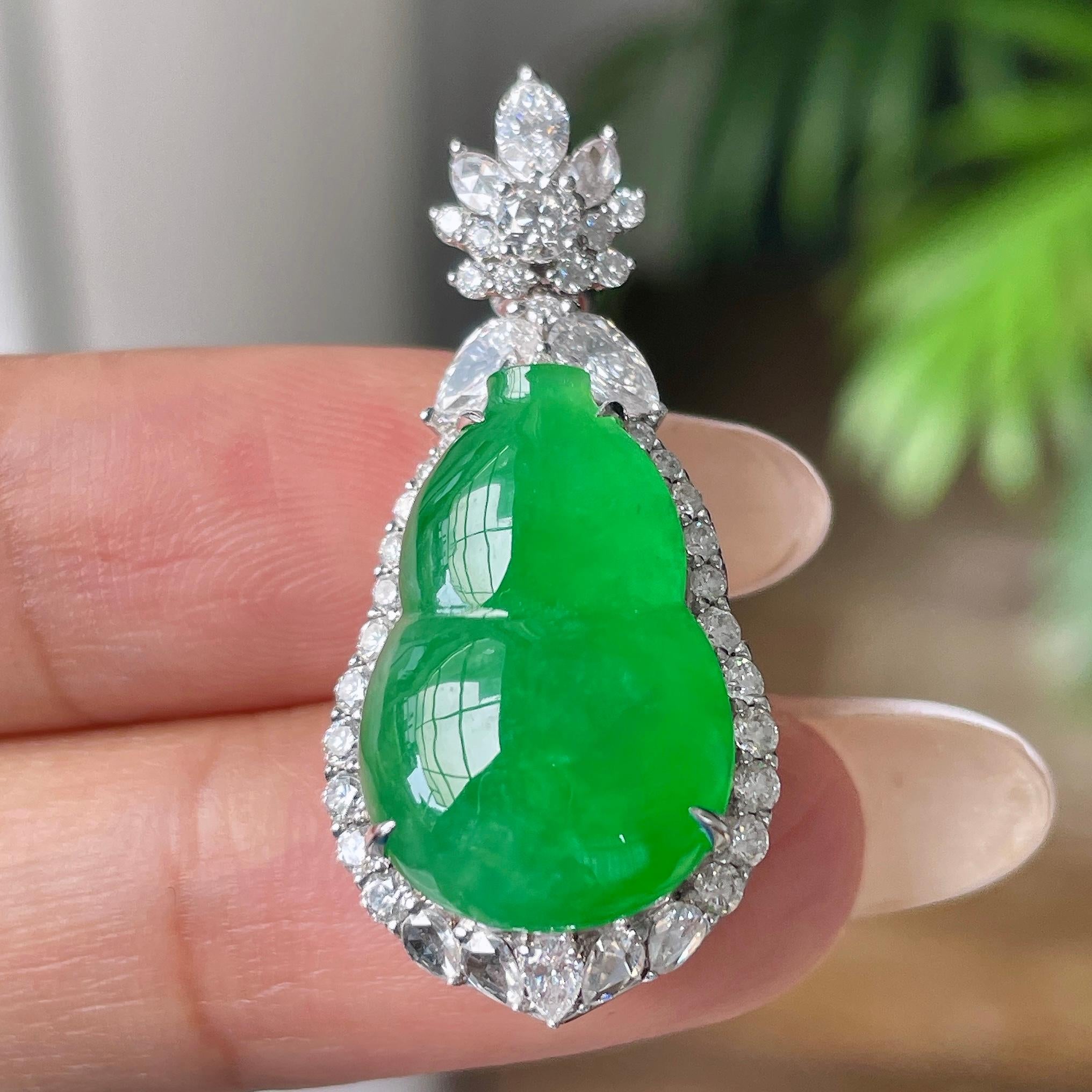 18k金钻镶糯冰种满绿葫芦吊坠       天然缅甸A货翡翠（yc414007）