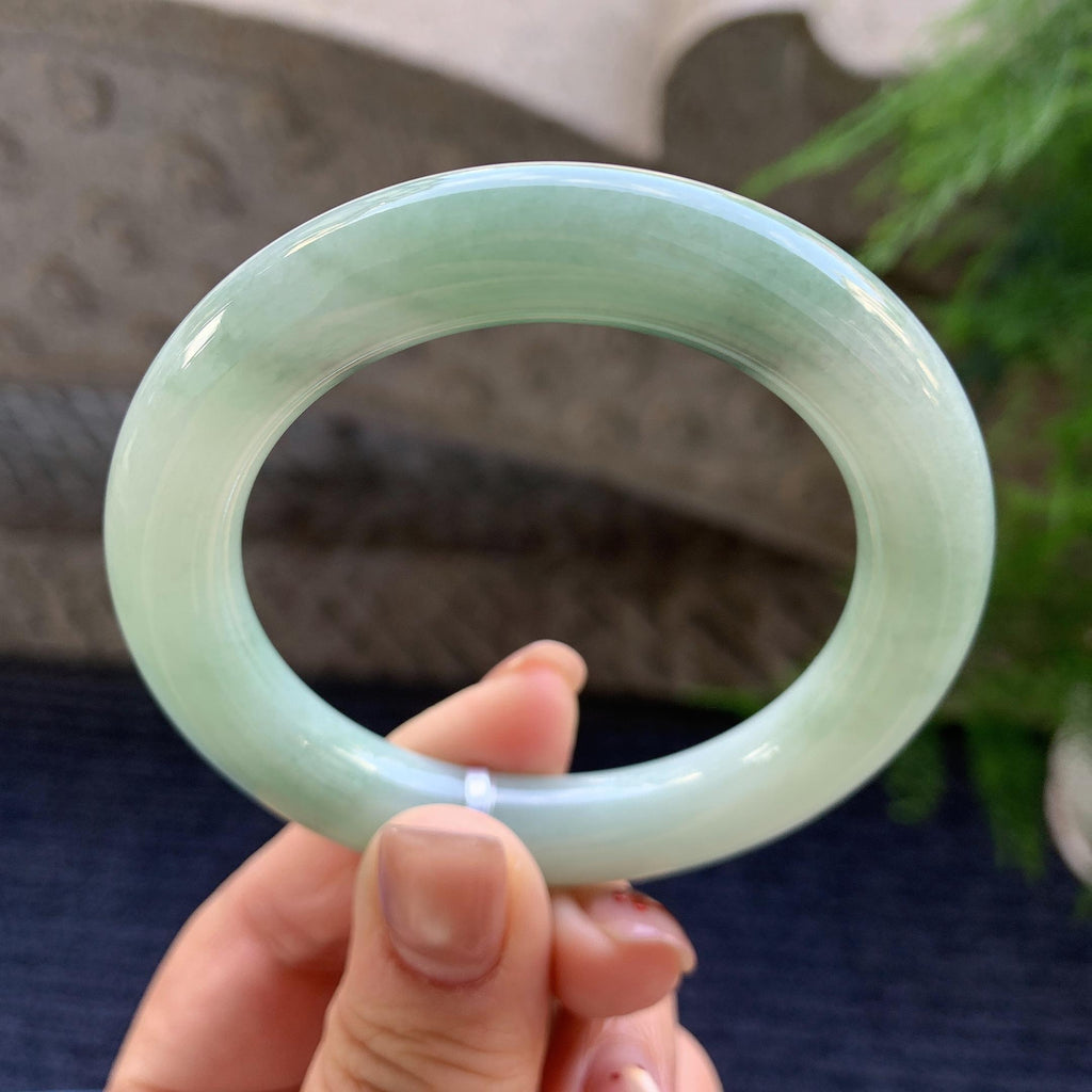 小圈口 糯种淡晴底圆条手镯 52圈口 天然缅甸A货翡翠（yc347592）