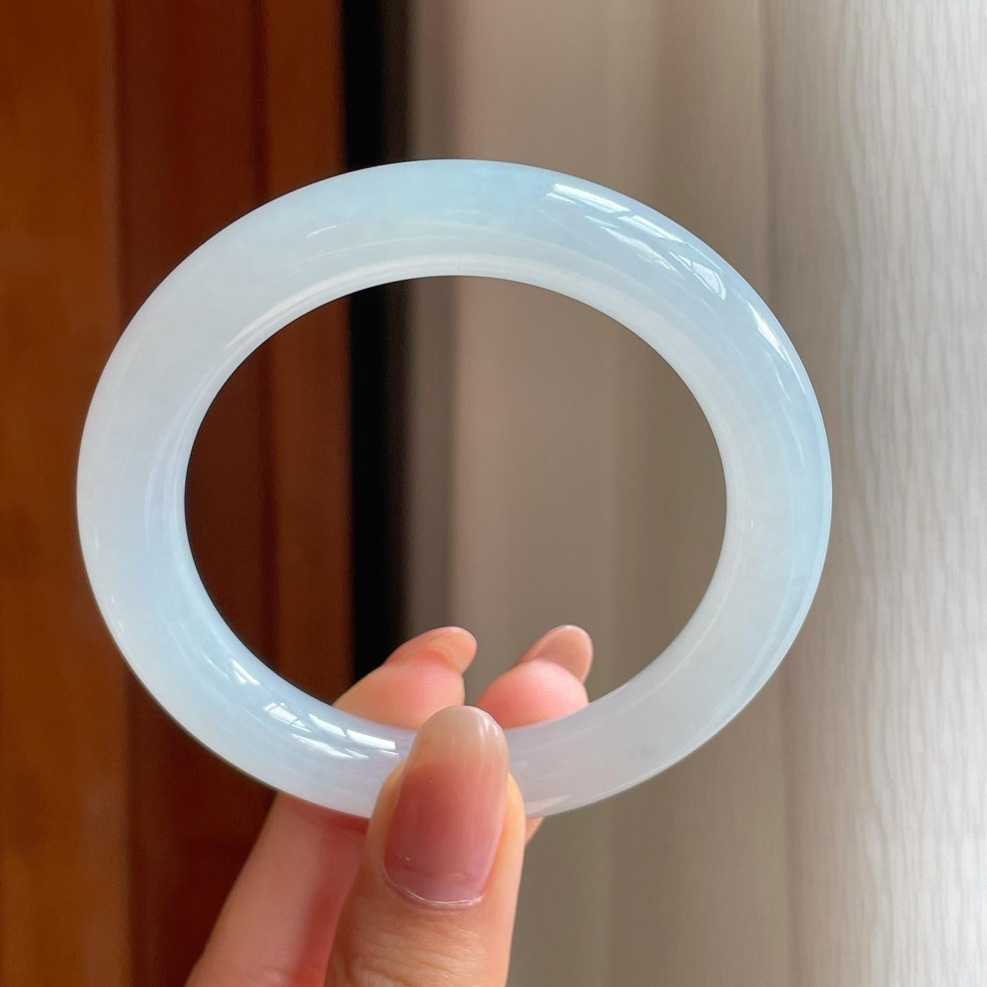 冰种白月光翡翠圆条手镯（53.6mm)（yc348910）