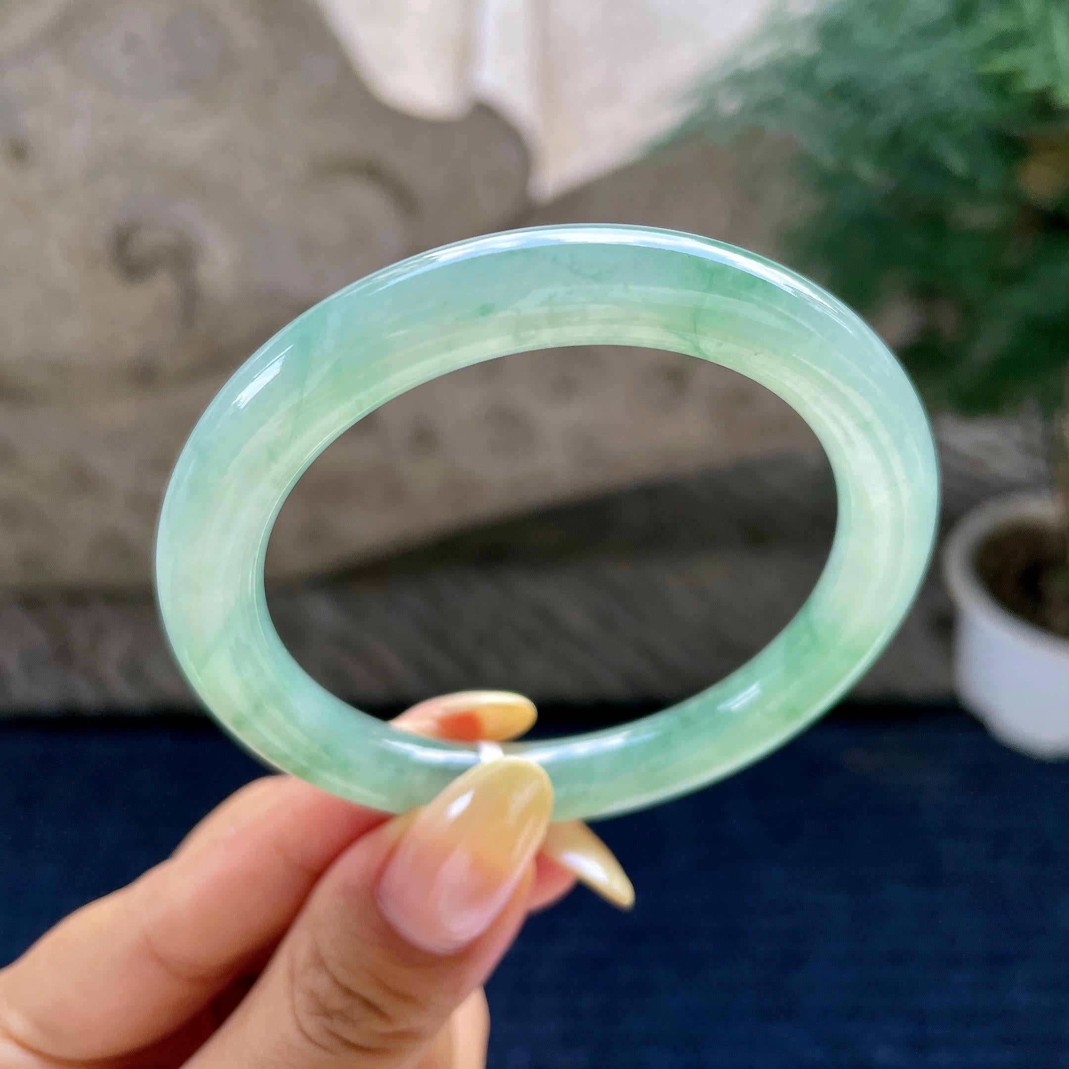糯冰种晴底飘花圆条手镯53.9圈 天然缅甸A货翡翠（yc483945）