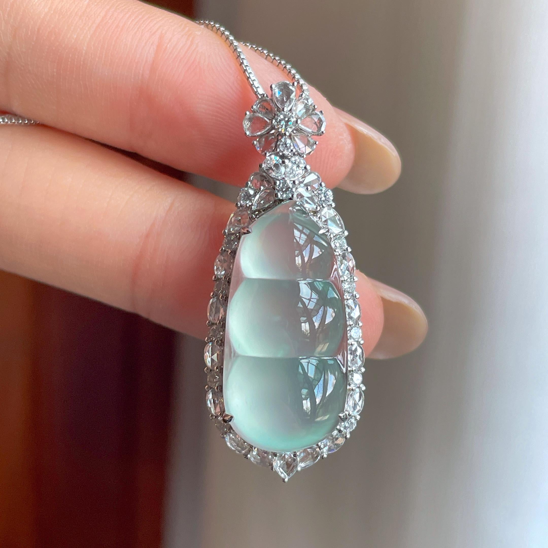 18k金钻镶冰玻种晴底翡翠豆子（yc423135）