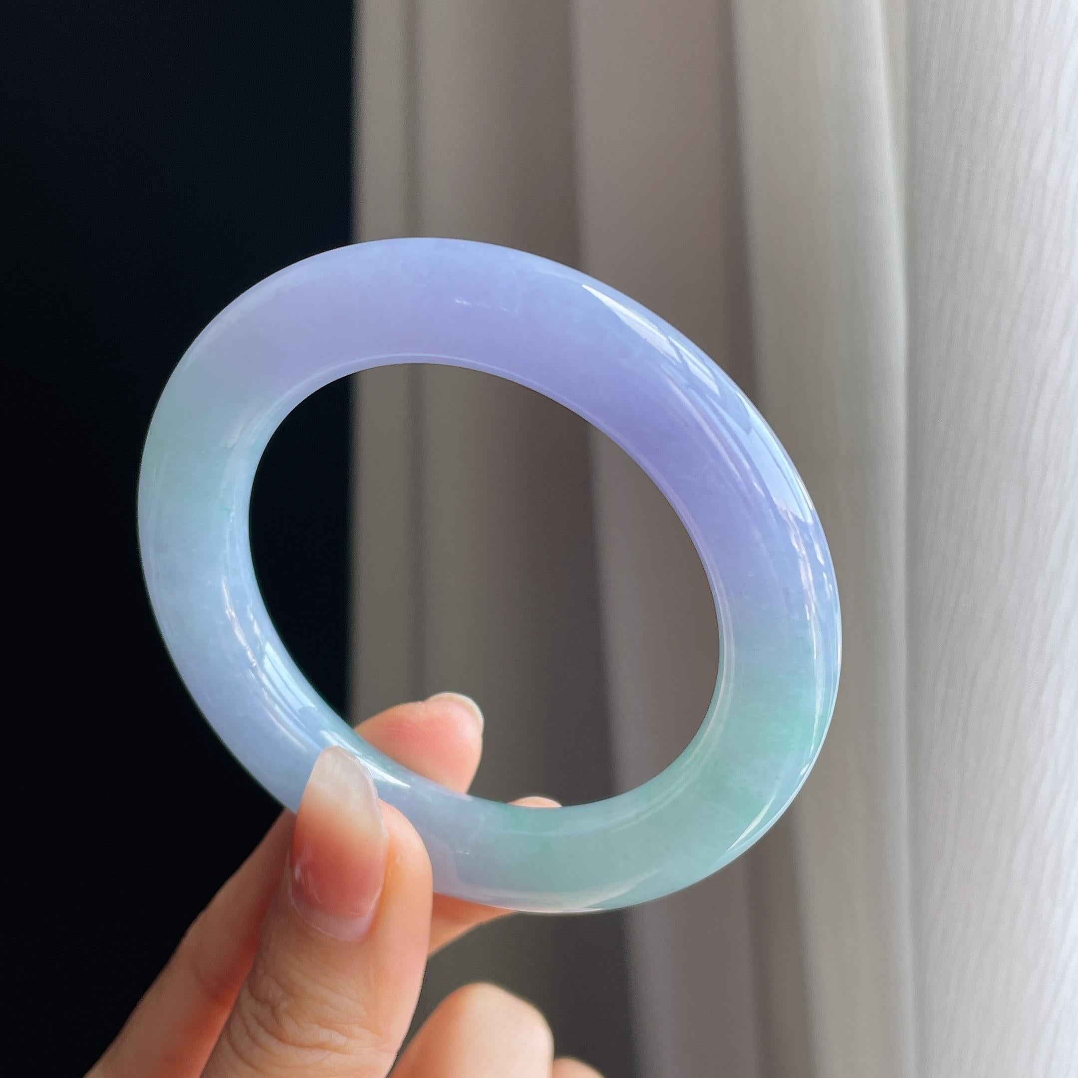 糯冰春带彩翡翠圆条手镯（54mm)（yc322784）