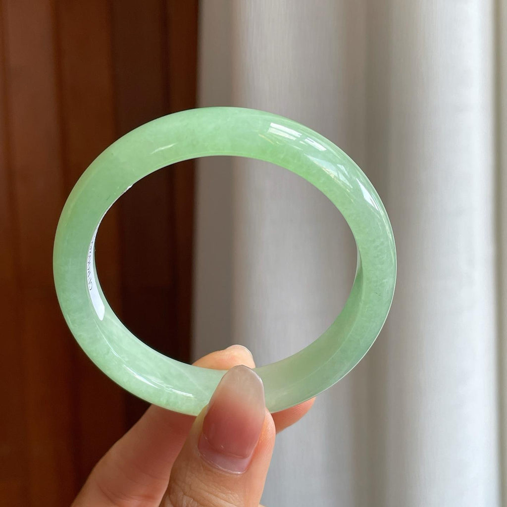 糯冰果绿翡翠平安镯（54mm）（yc329473）