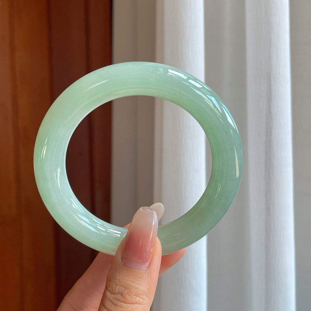 糯冰晴底翡翠圆条手镯（58mm）（yc274438）