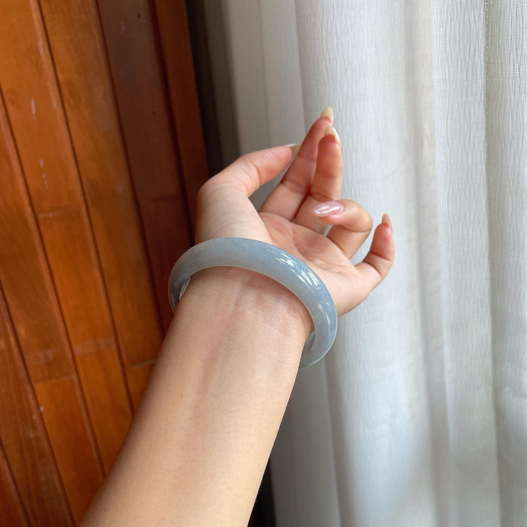 细糯种带底色翡翠平安镯（58.8mm）（yc220248）