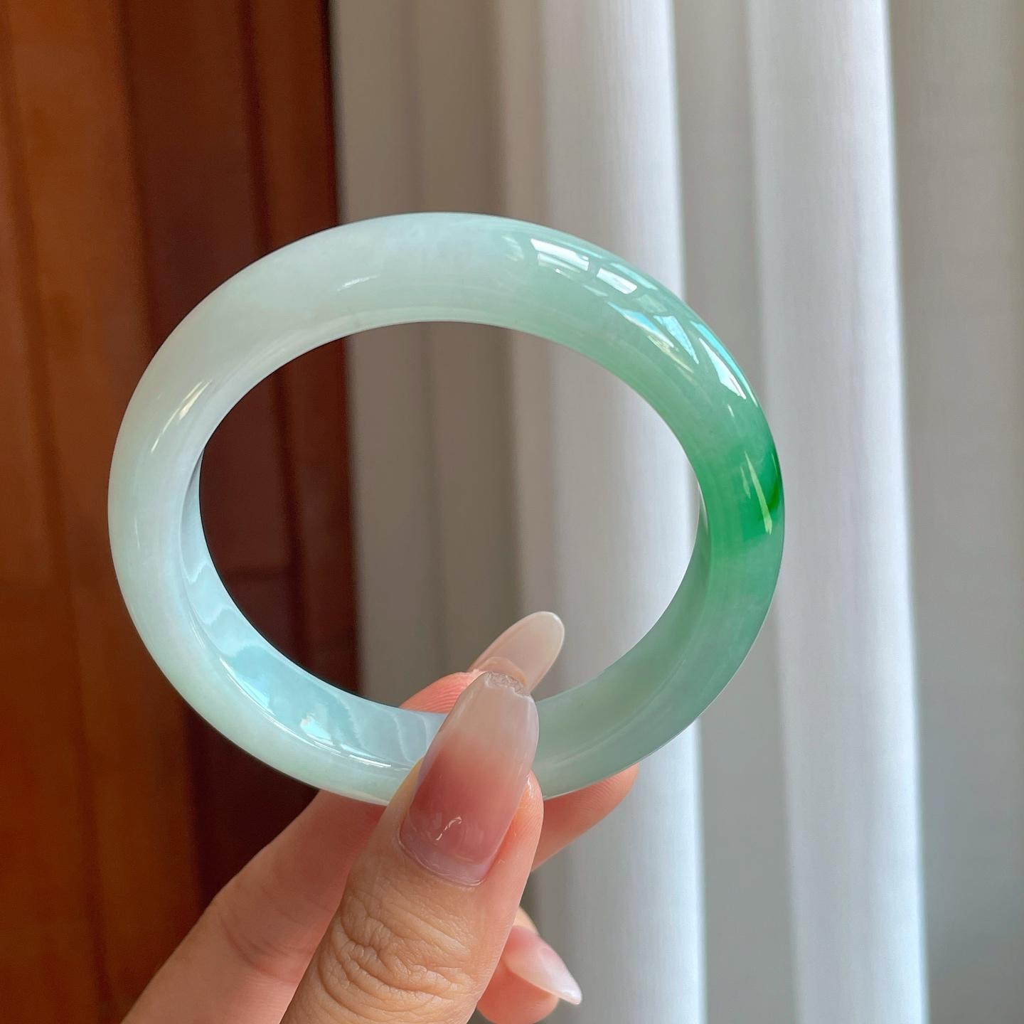糯冰带色翡翠平安镯（57mm）（yc274557）
