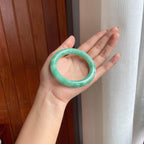 糯冰果绿翡翠圆条手镯（56mm）（yc423121）