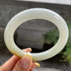 大圈口     细糯种飘黄翡圆条手镯58.6圈     天然缅甸A货翡翠（yc387359）