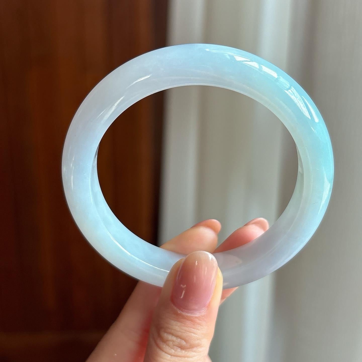 糯冰淡春底翡翠平安镯（57mm）（yc333076）