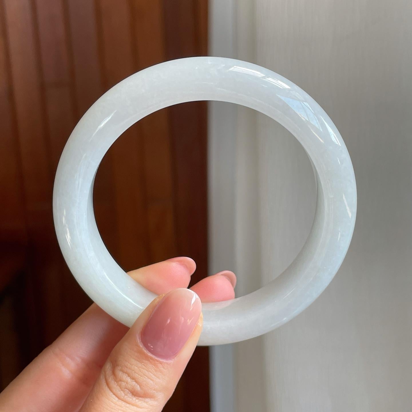 糯冰白月光带飘花翡翠平安镯（57.5mm)（yc322577）