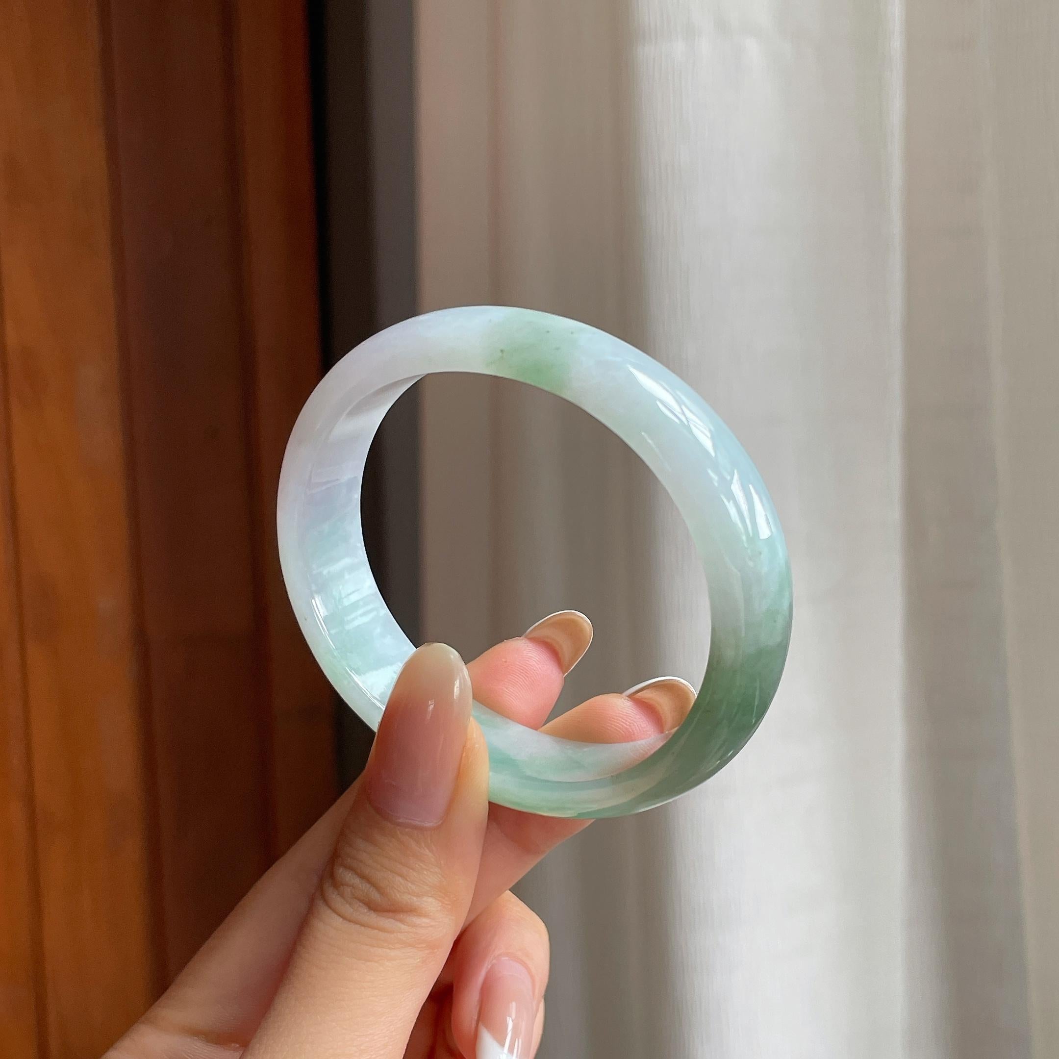 糯冰带色翡翠贵妃镯（55mm)（yc417345）