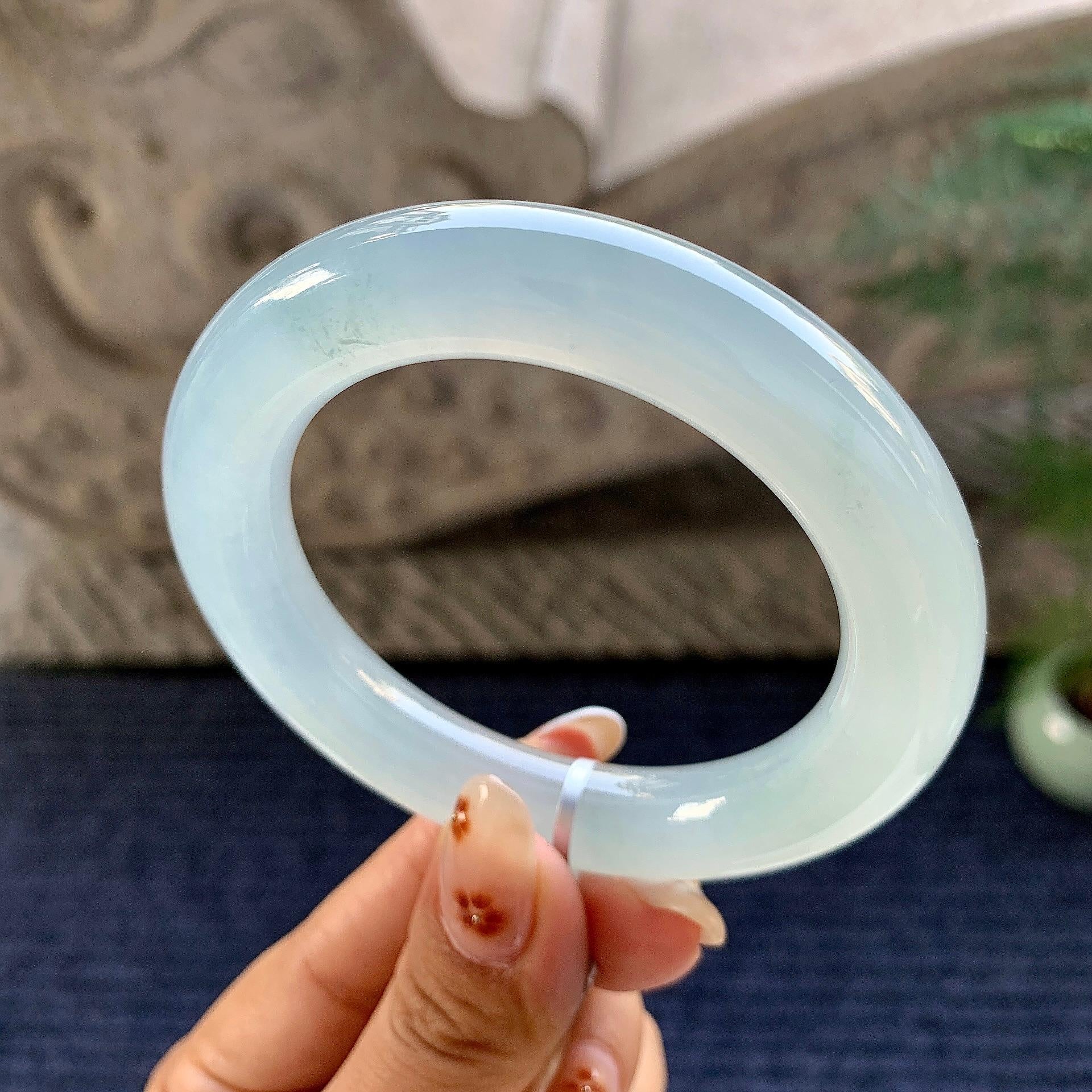 糯冰种带底色圆条手镯（55.4mm）（yc249379）