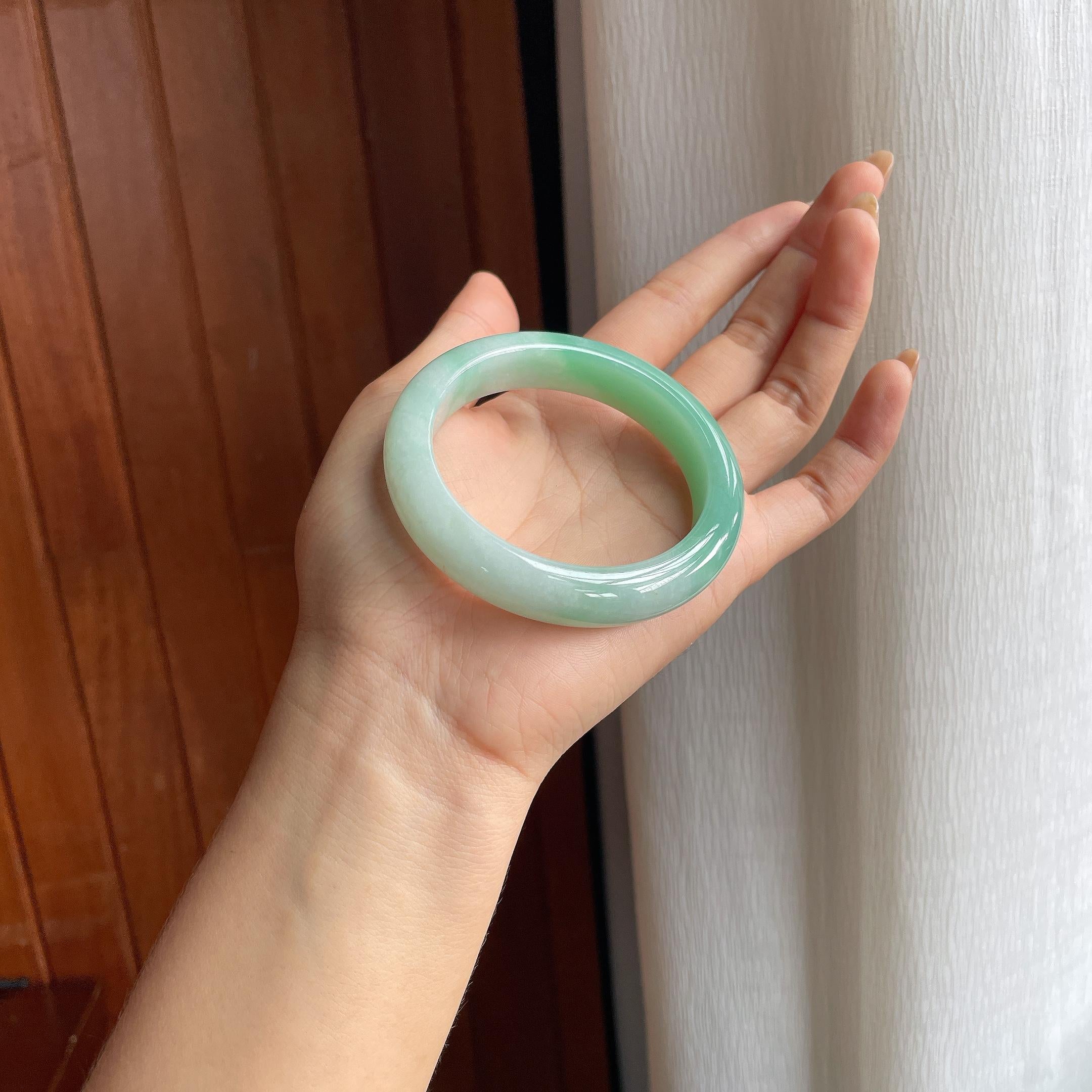 糯冰带色翡翠平安镯(55mm)（yc423151）