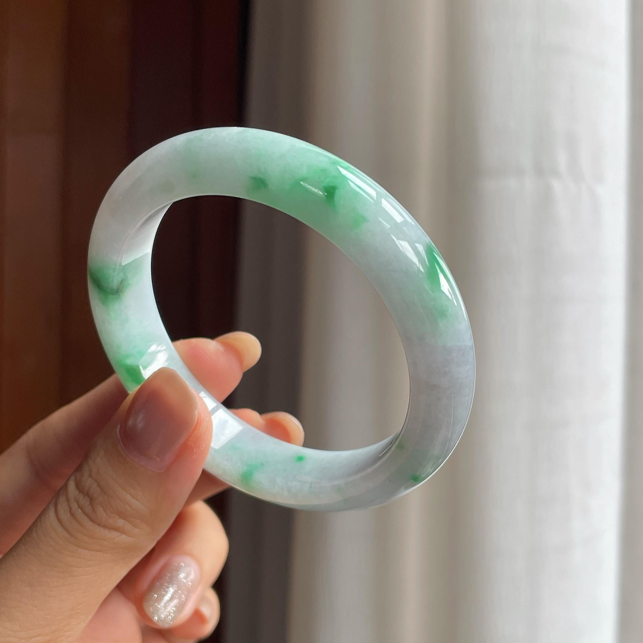 糯冰飘绿花翡翠平安镯(52.8mm)（yc423153）