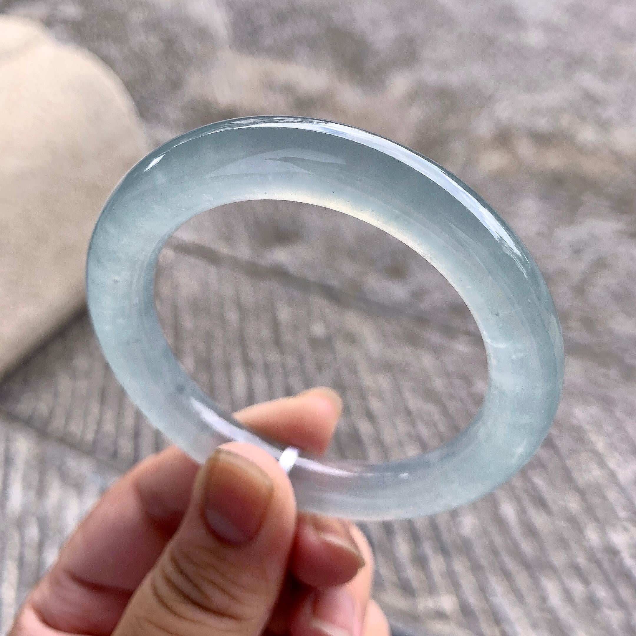 糯冰种淡晴底圆条手镯（53mm）（yc195914）