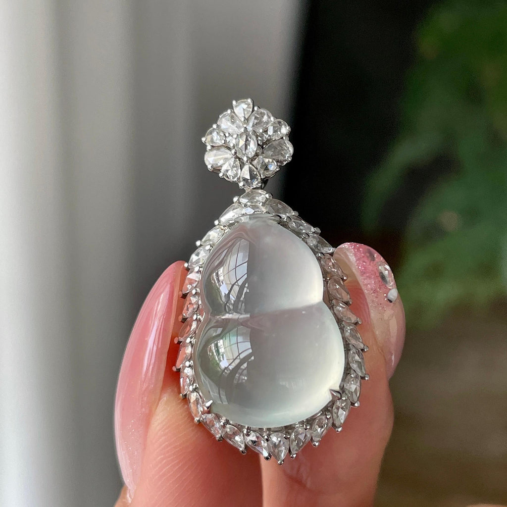 18k金钻镶冰种飘绿花葫芦吊坠     天然缅甸A货翡翠（yc426708）