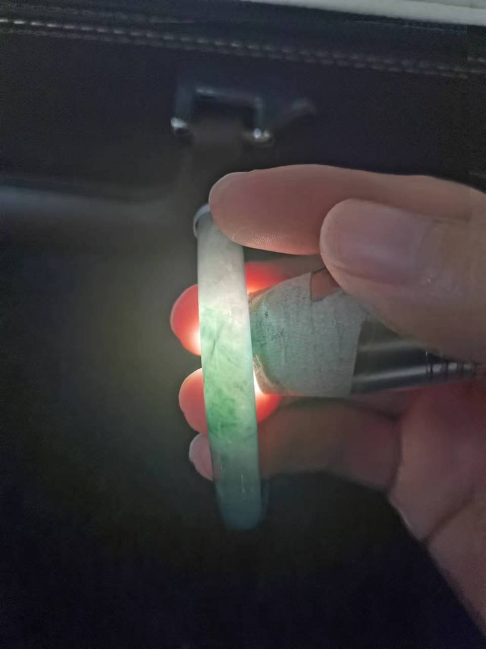 糯冰晴水飘花圆条手镯（53.8mm）（yc028508）