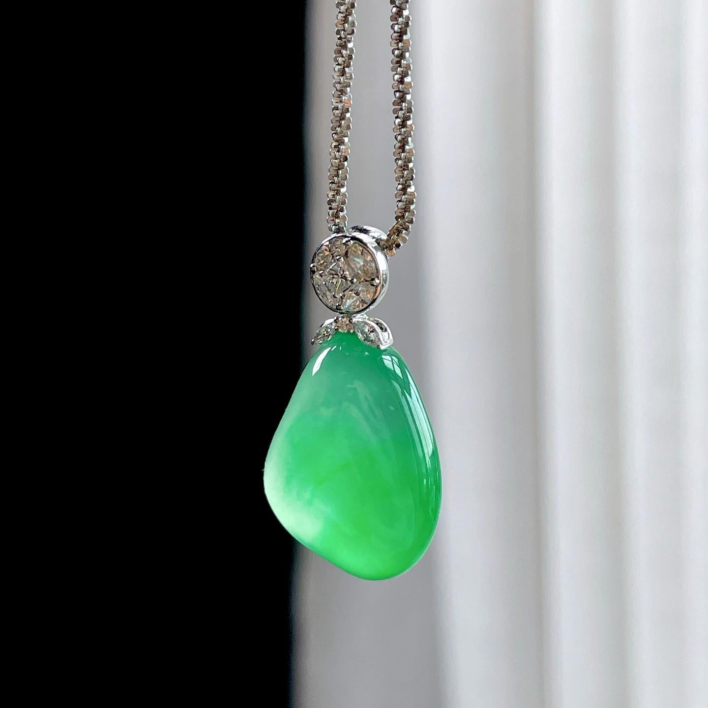 18k金钻镶冰种甜阳绿翡翠吊坠（yc349439）