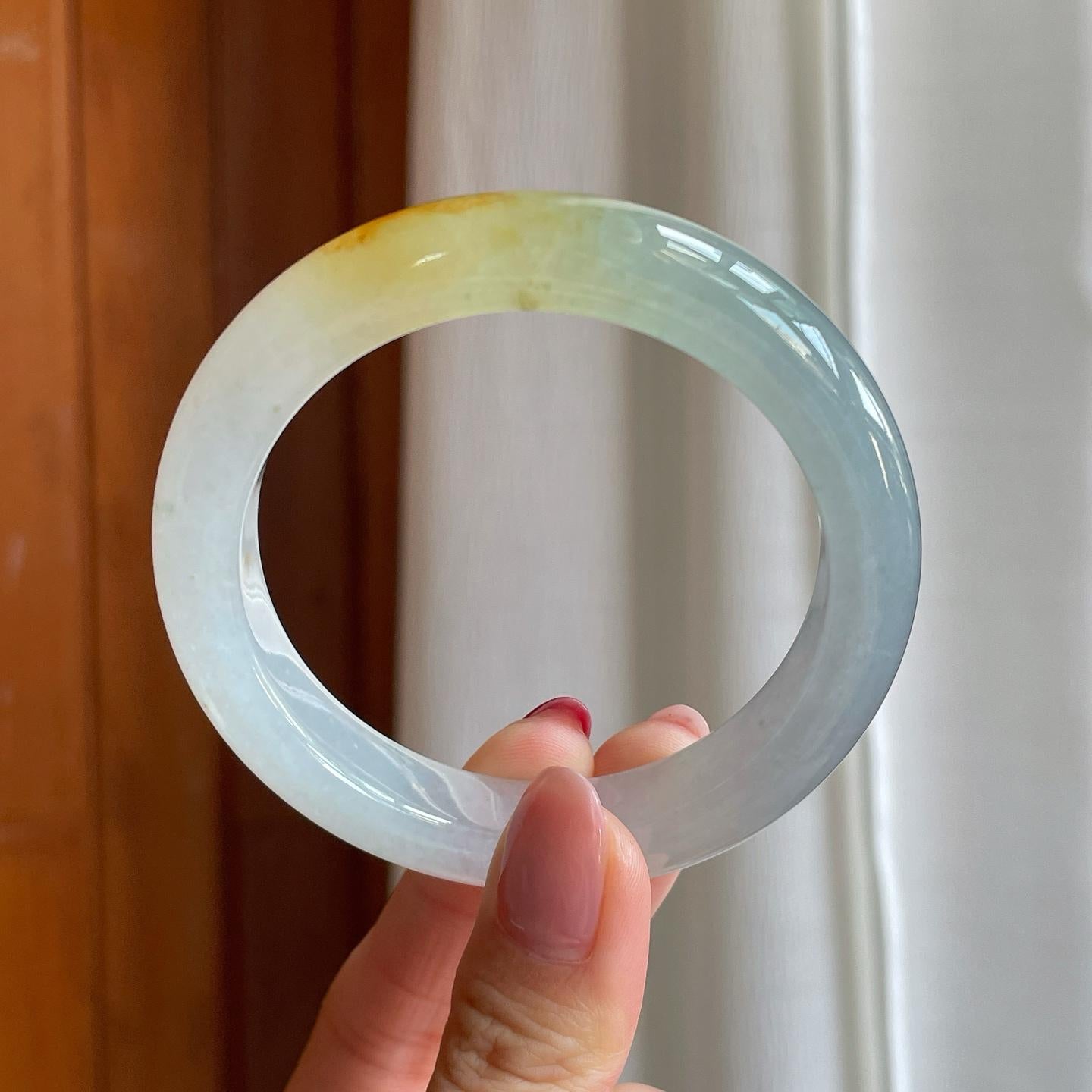 冰种飘黄翡翡翠平安镯（54.3mm）（yc303072）