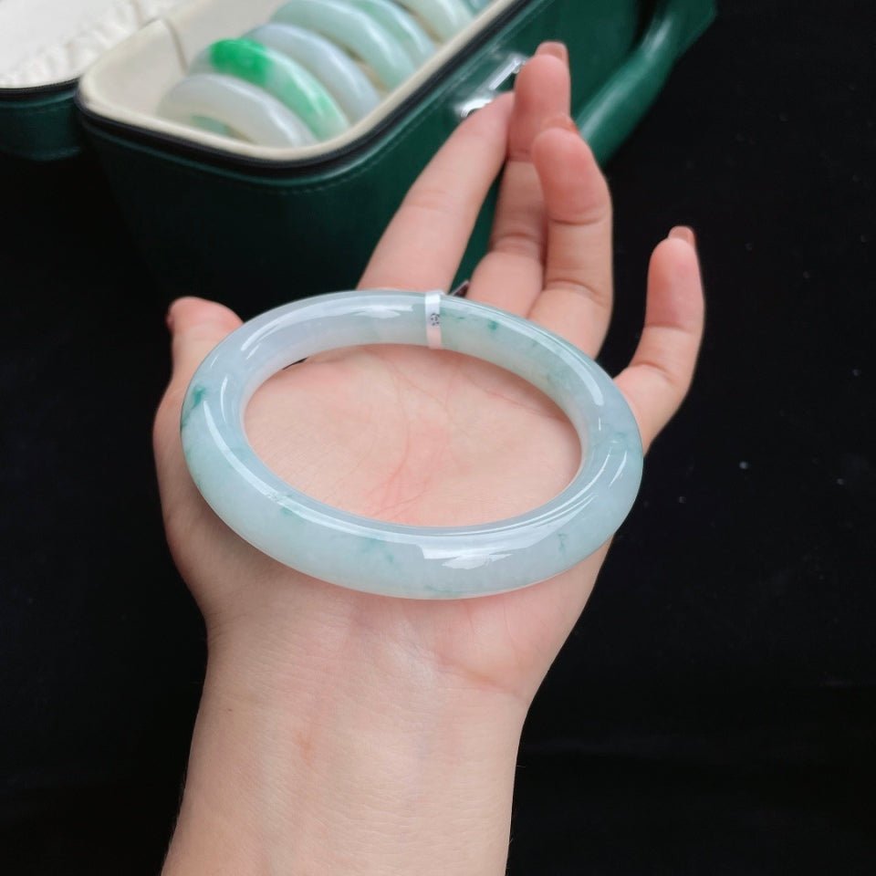糯冰飘花圆条翡翠手镯（62mm）（yc017036）