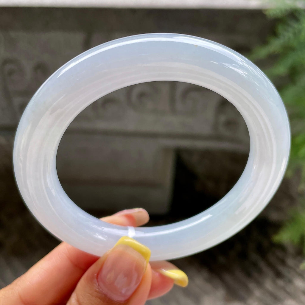 细糯种带底色圆条手镯55.8圈      天然缅甸A货翡翠（yc383113）
