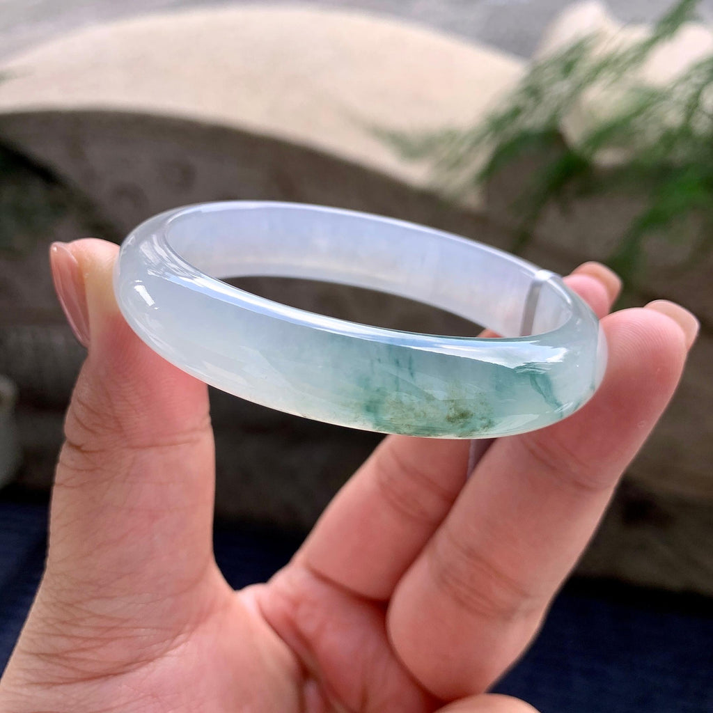 糯冰种飘蓝花贵妃手镯 53.8圈口 天然缅甸A货翡翠（yc483943）