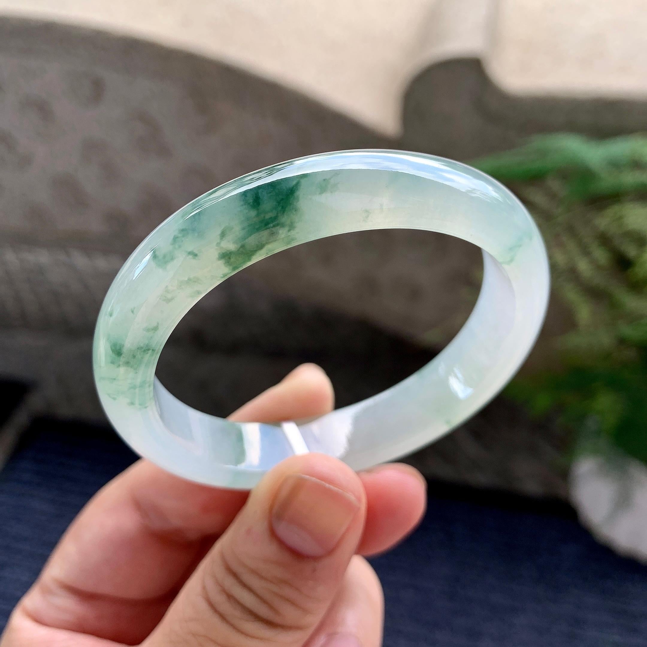 糯冰种飘花贵妃手镯（52.6mm）（yc226070）