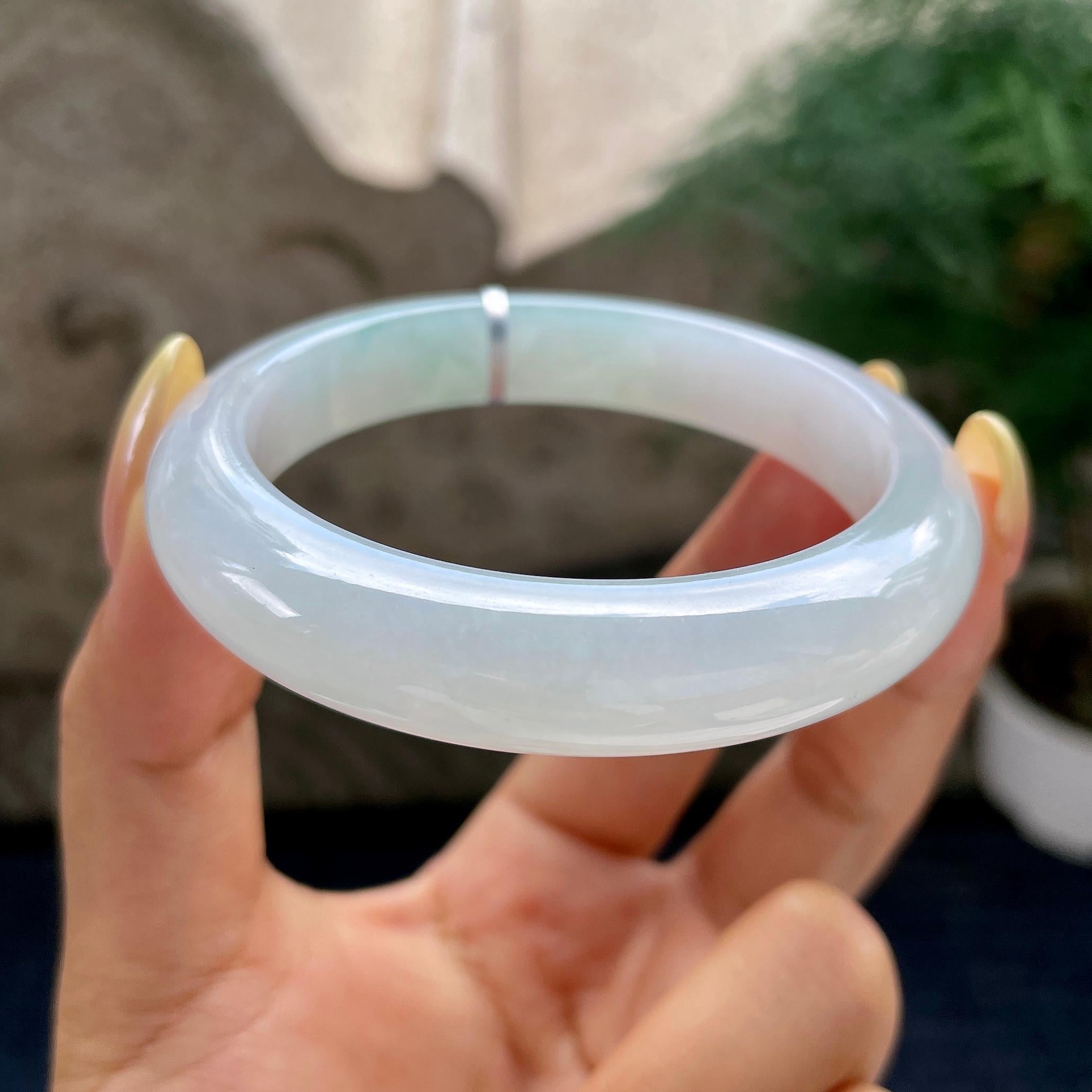 细糯种飘花正圈平安镯56.8圈 天然缅甸A货翡翠（yc483957）