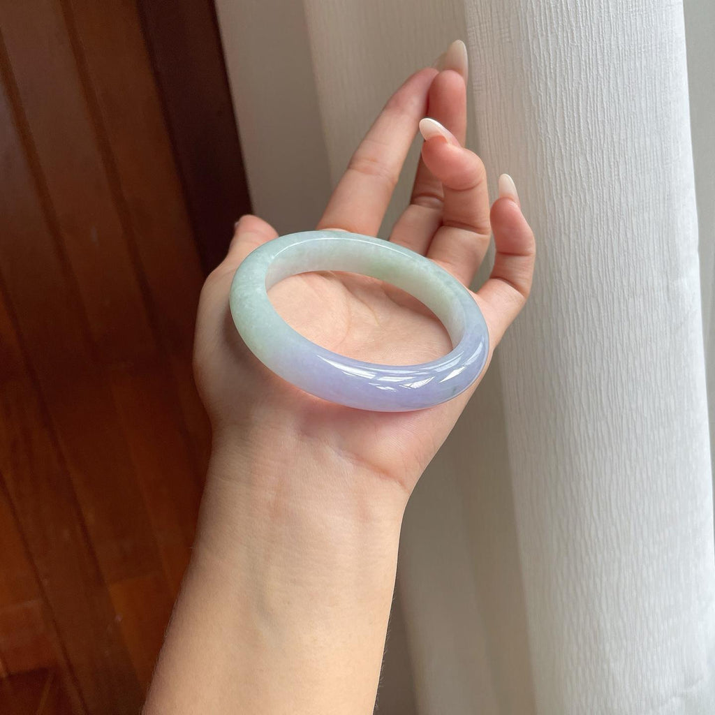 糯冰春带彩翡翠平安镯（56.4mm）（yc263535）