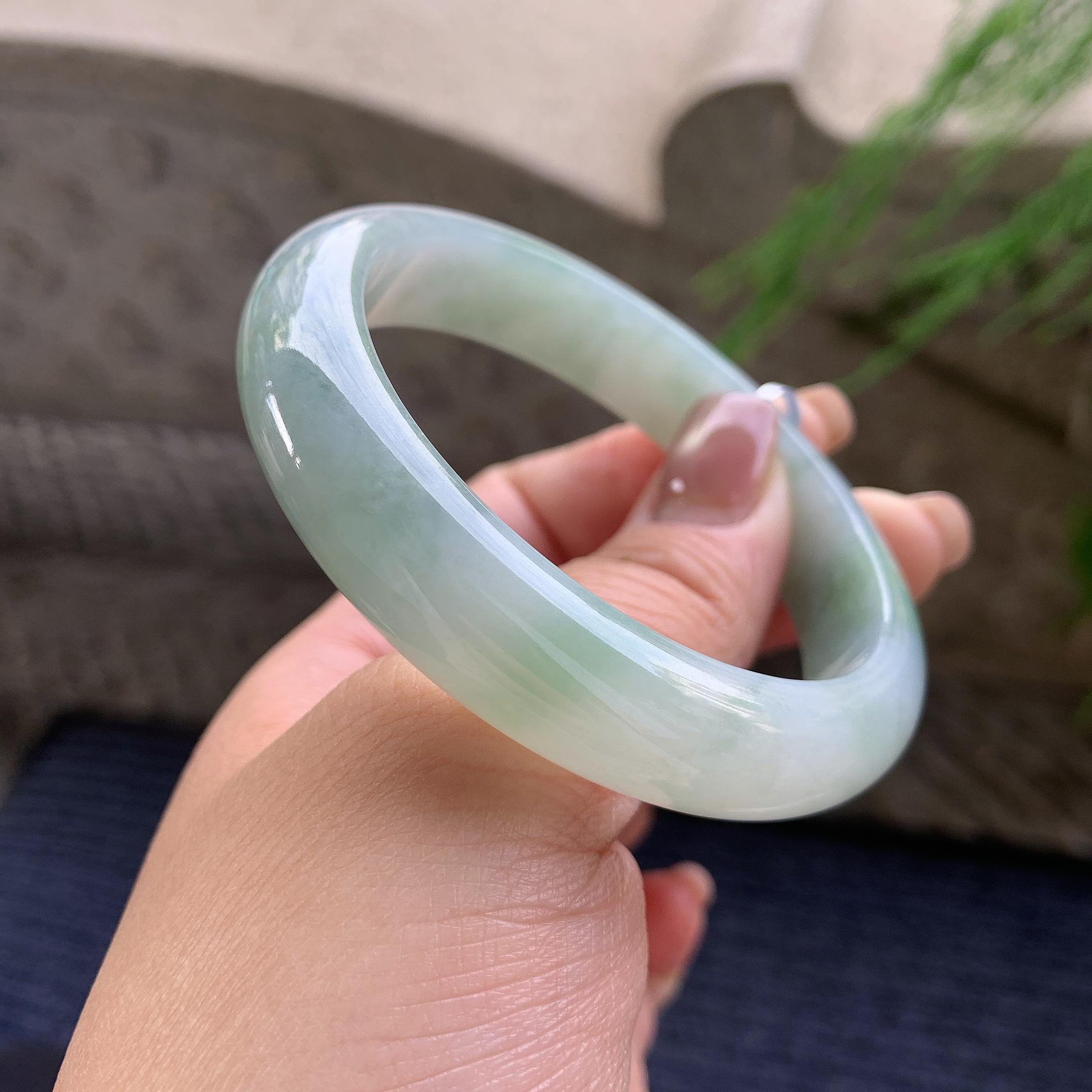 细糯种飘绿花正圈平安镯 56.8圈口 天然缅甸A货翡翠（yc350647）