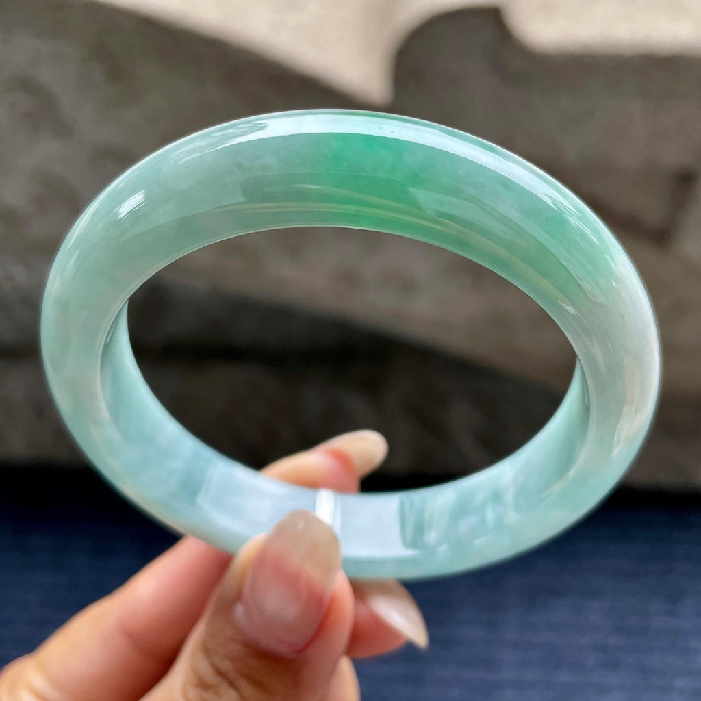 细糯种蓝底飘绿花正圈平安镯57圈口  天然缅甸A货翡翠（yc345829）