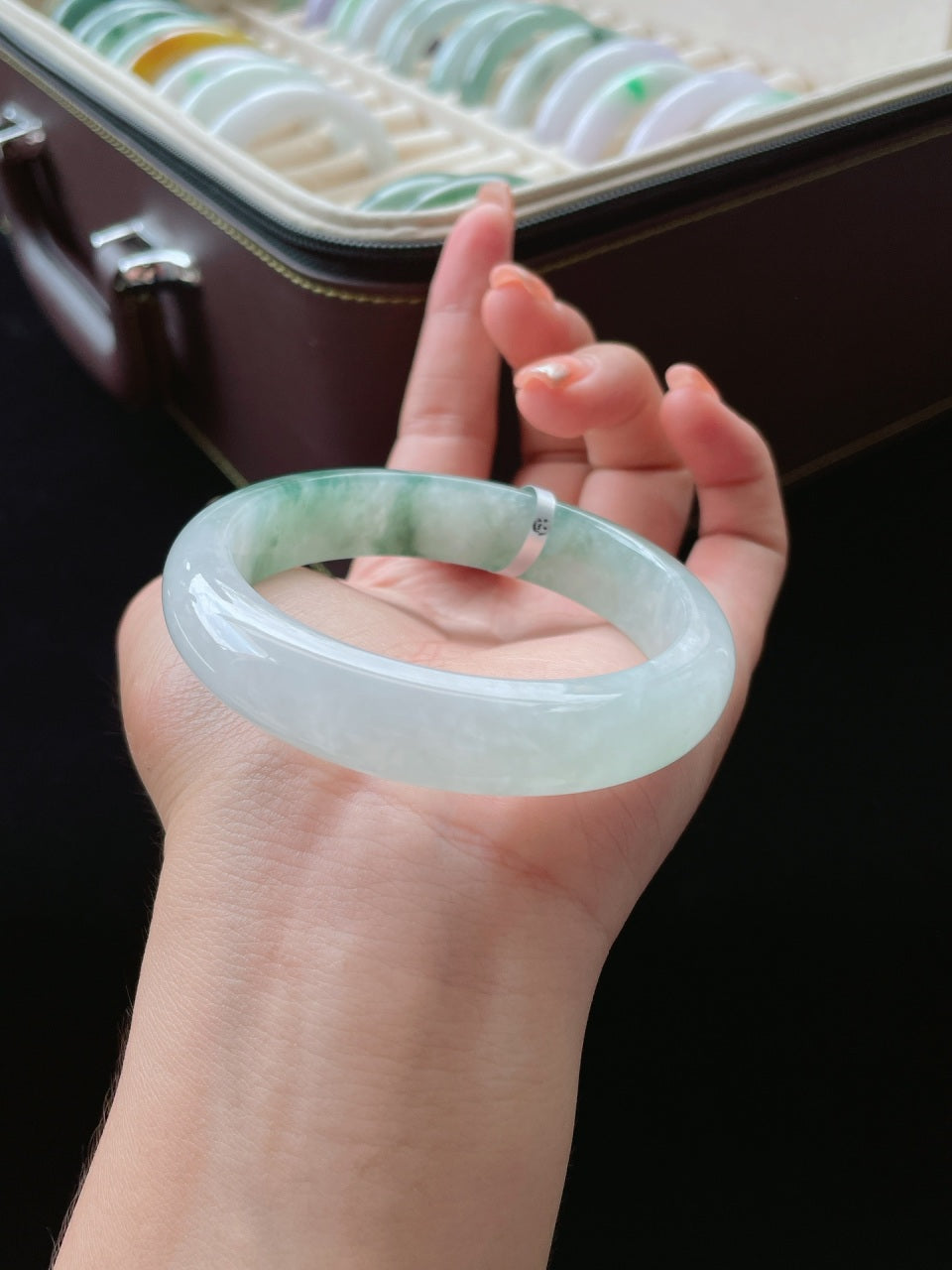 冰种飘绿花正圈翡翠手镯（58.1mm）（yc016639）