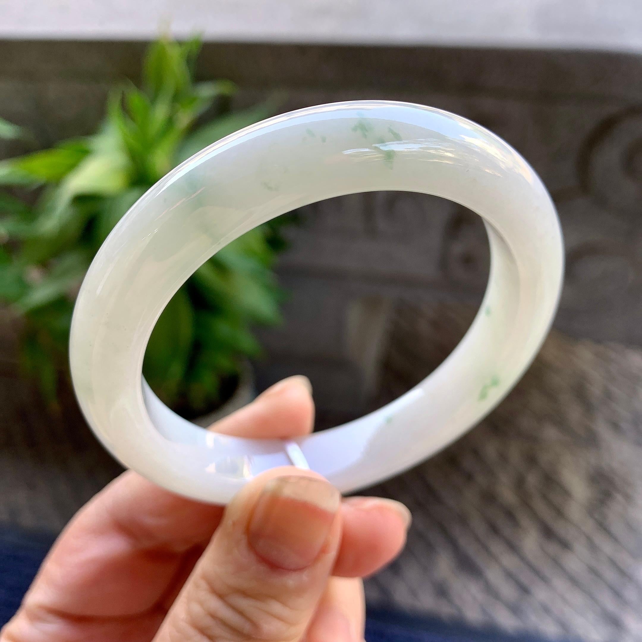 细糯种飘绿花正圈平安镯55.2圈口 天然缅甸A货翡翠（yc330326）