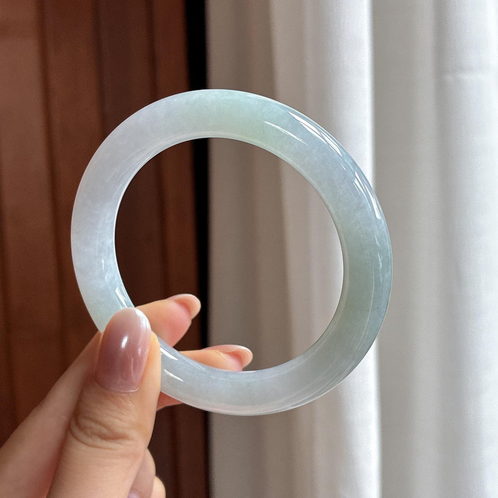 细糯种淡底色圆条手镯 55圈 天然缅甸A货翡翠（yc525794）