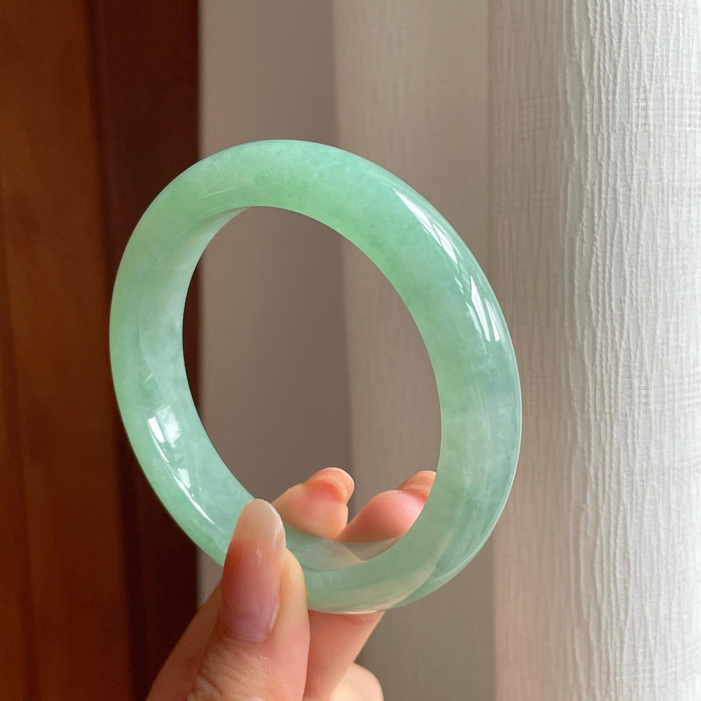 冰种果绿翡翠平安镯（57.5mm)（yc354330）